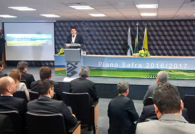 Quem fez CAR terá prioridade ao pegar crédito para Plano Safra, diz Banco do Brasil, saiba mais http://www.canalrural.com.br/noticias/rural-noticias/quem-fez-car-tera-prioridade-pegar-credito-para-plano-safra-diz-banco-brasil-62839