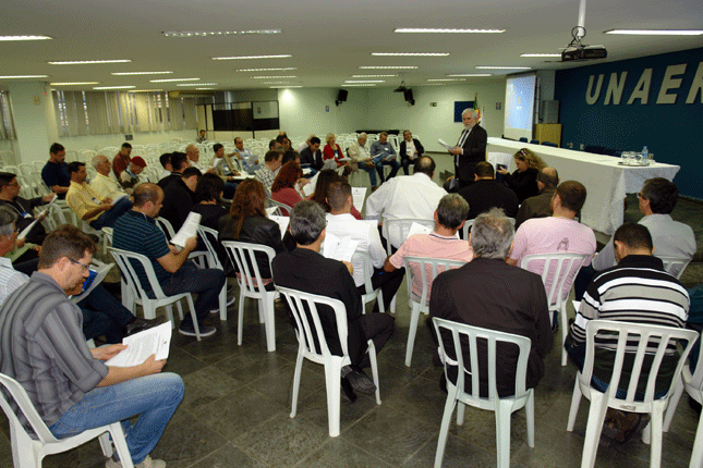 Membros da AEAIS participam do Colégio Regional de Inspetores no Guarujá realizado pelo CREA-SP